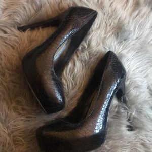 Kardashian Kollection black pumps.